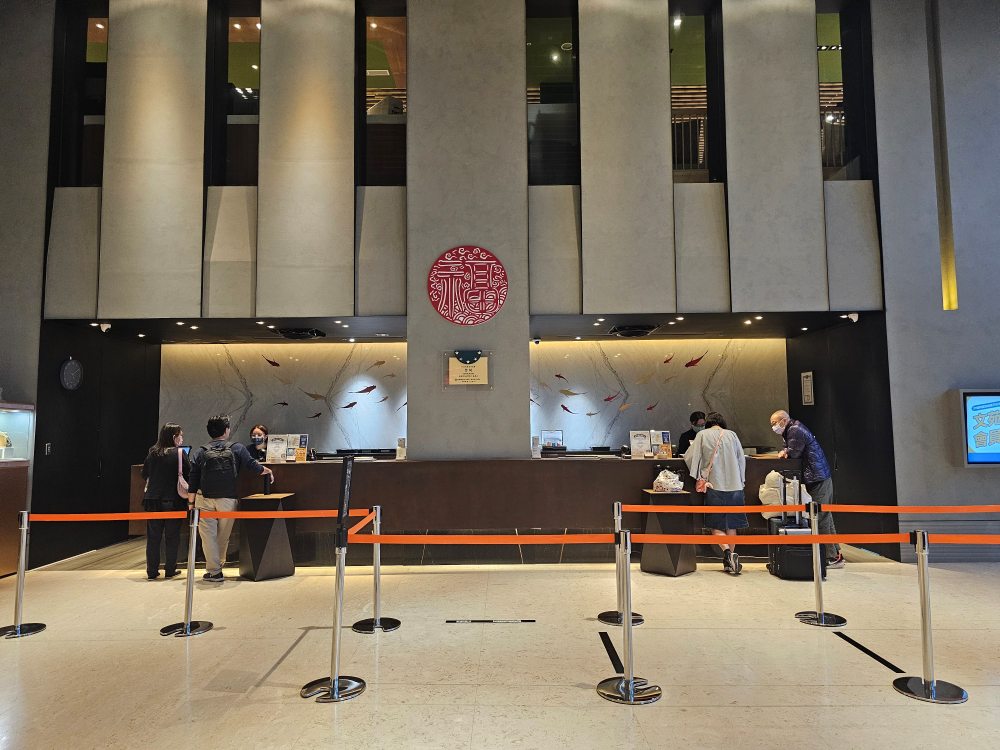 長榮文苑酒店嘉義評價，嘉義五星級親子飯店，遊戲室、電動車、故宮南院、無邊際泳池，豐盛自助餐早餐