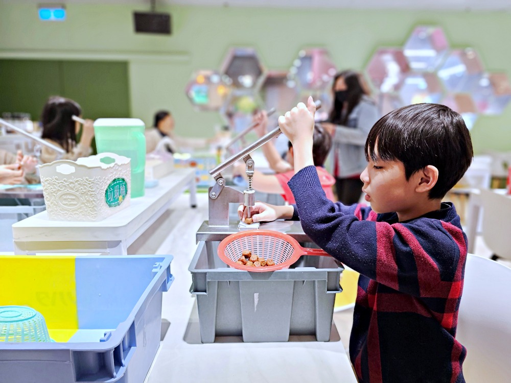 【梅問屋梅子元氣館】嘉義免費觀光工廠推薦，免門票也能玩翻！一年四季梅酒梅醋DIY體驗，必買梅酒、酸梅湯、梅粉、梅乾