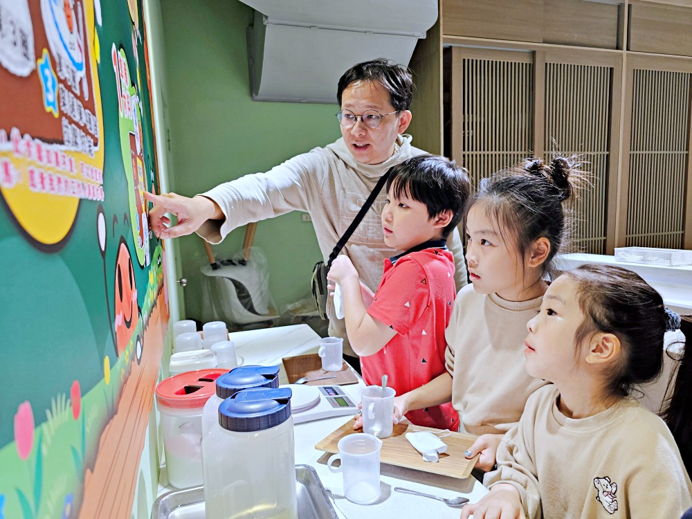 【梅問屋梅子元氣館】嘉義免費觀光工廠推薦，免門票也能玩翻！一年四季梅酒梅醋DIY體驗，必買梅酒、酸梅湯、梅粉、梅乾
