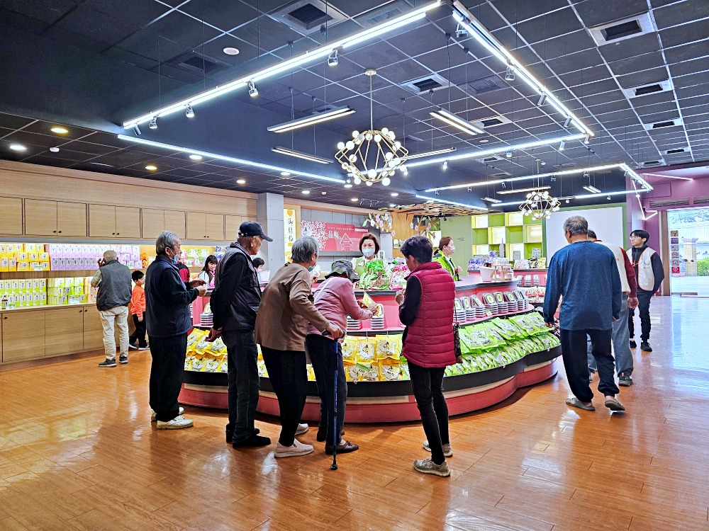 【梅問屋梅子元氣館】嘉義免費觀光工廠推薦，免門票也能玩翻！一年四季梅酒梅醋DIY體驗，必買梅酒、酸梅湯、梅粉、梅乾