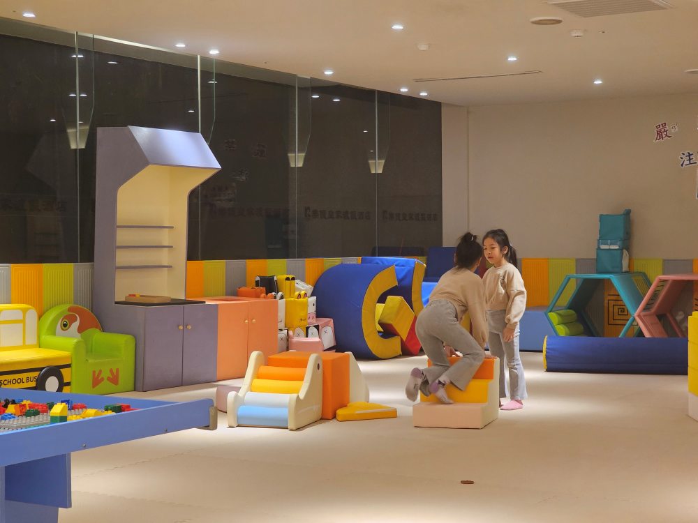 嘉義樂億皇家渡假酒店團購優惠｜室內親子遊樂場、戶外泳池、彩繪主題房，飯店飲茶餐廳好吃又不貴！