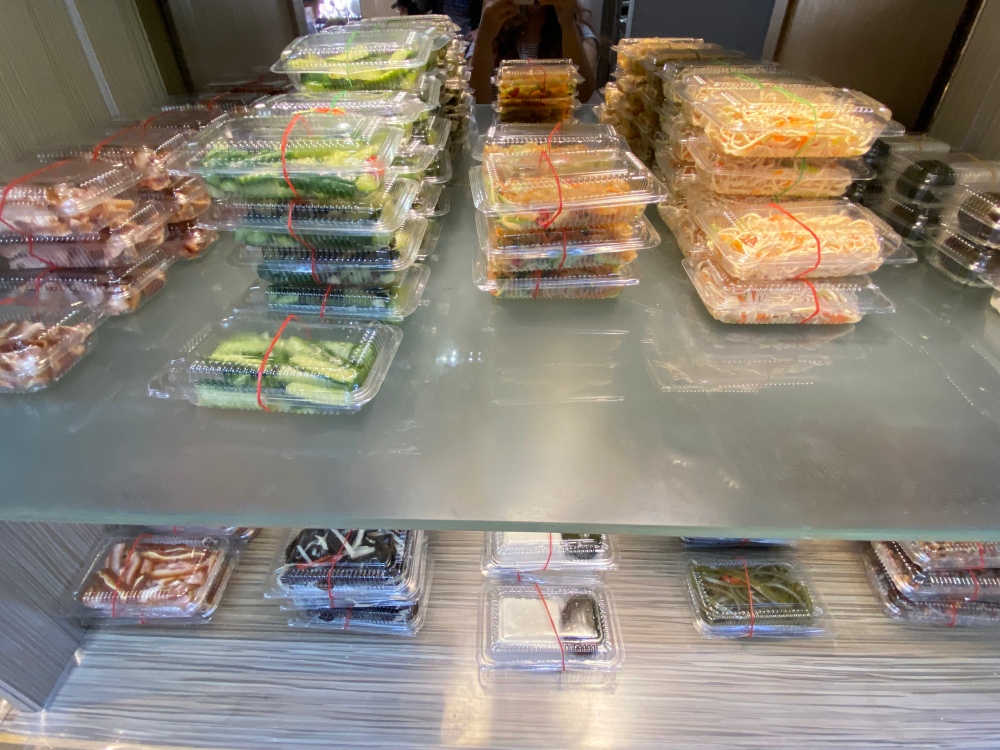 台北中正區美食推薦 ｜ 總統愛吃的「巧之味手工水餃」，一百元就可飽餐一頓，必點干貝水餃、招牌水餃，冰涼仙草蜜也消暑好喝！