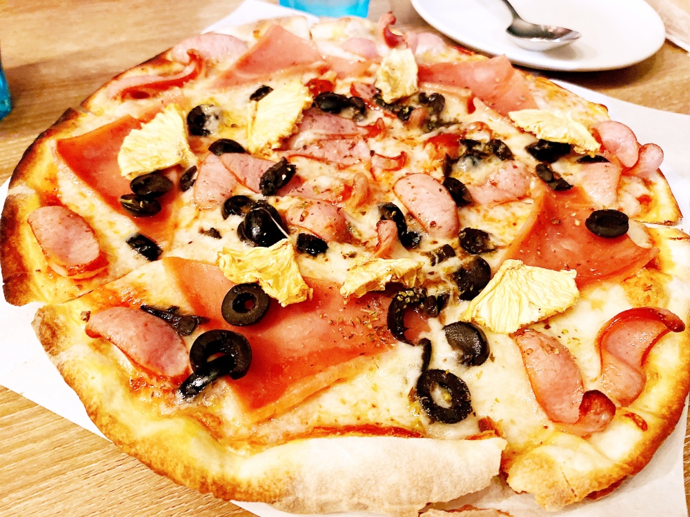 台北市天母美食推薦  Pino Pizzeria Ristorante親子友善披薩餐廳2號店位於中山北路六段！在地人也愛吃的義大利口味～
