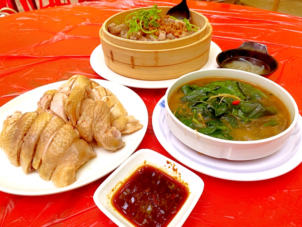 台北市陽明山土雞餐廳推薦｜頂湖小鎮陽明山竹子湖美食土雞，紫藤花季必訪，消費$200可抵停車 米粉湯免費招待～