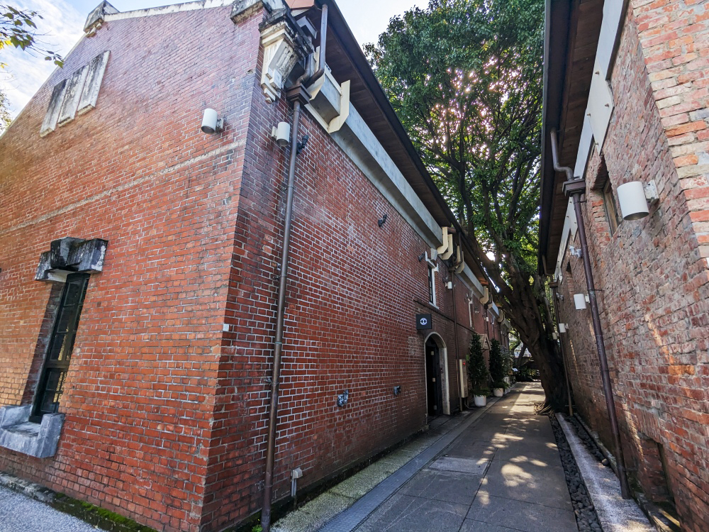 台北免費景點｜華山1914文化創意園區怎麼玩？藝文展覽、文創商品、美食餐廳超好逛