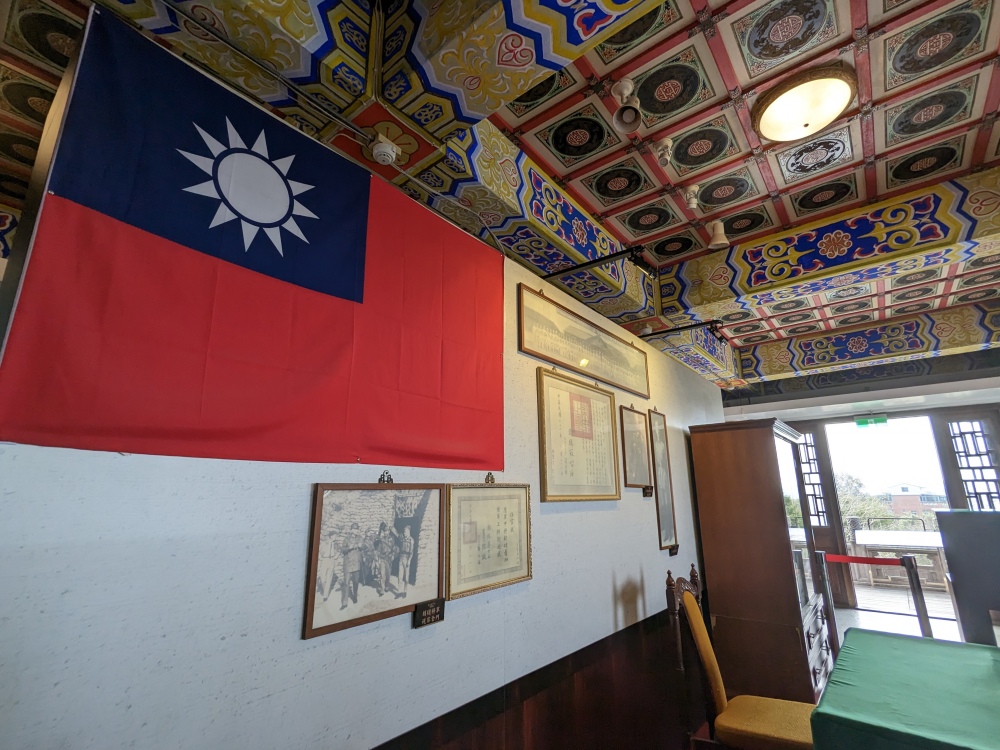 金門免費景點，必去「莒光樓」認識金門的第一站，了解胡璉將軍的故事， 登高眺望金門大橋，