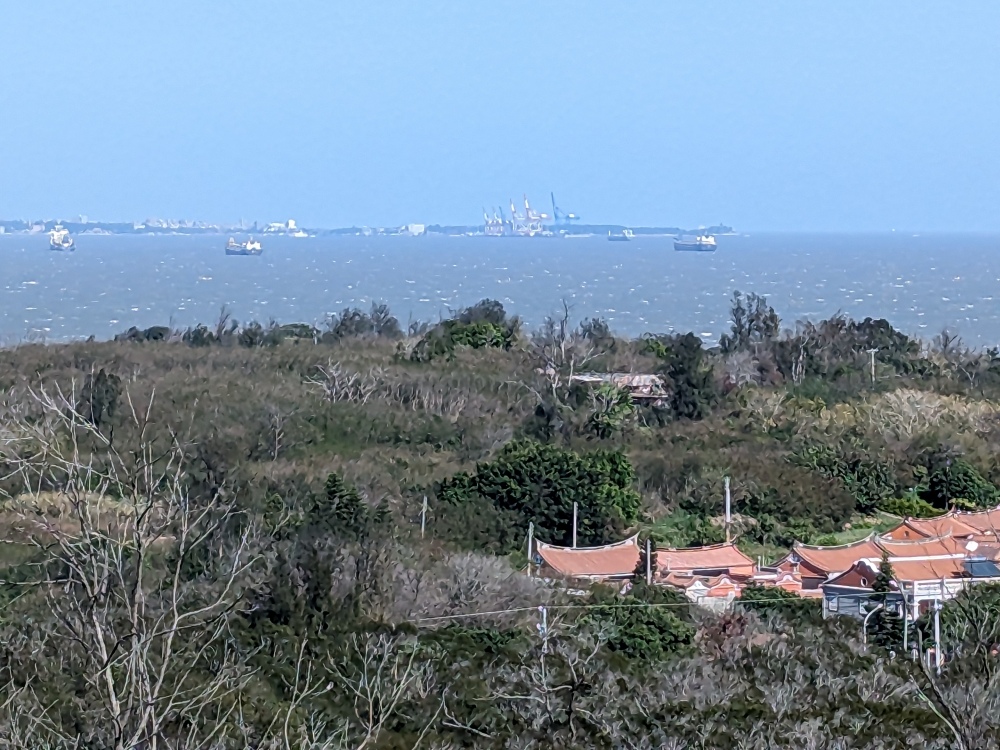 2025 金門旅遊免費景點推薦 「獅山砲陣地」必看阿兵哥砲操的沈浸式旅遊！而且坑道好涼爽避暑好地方