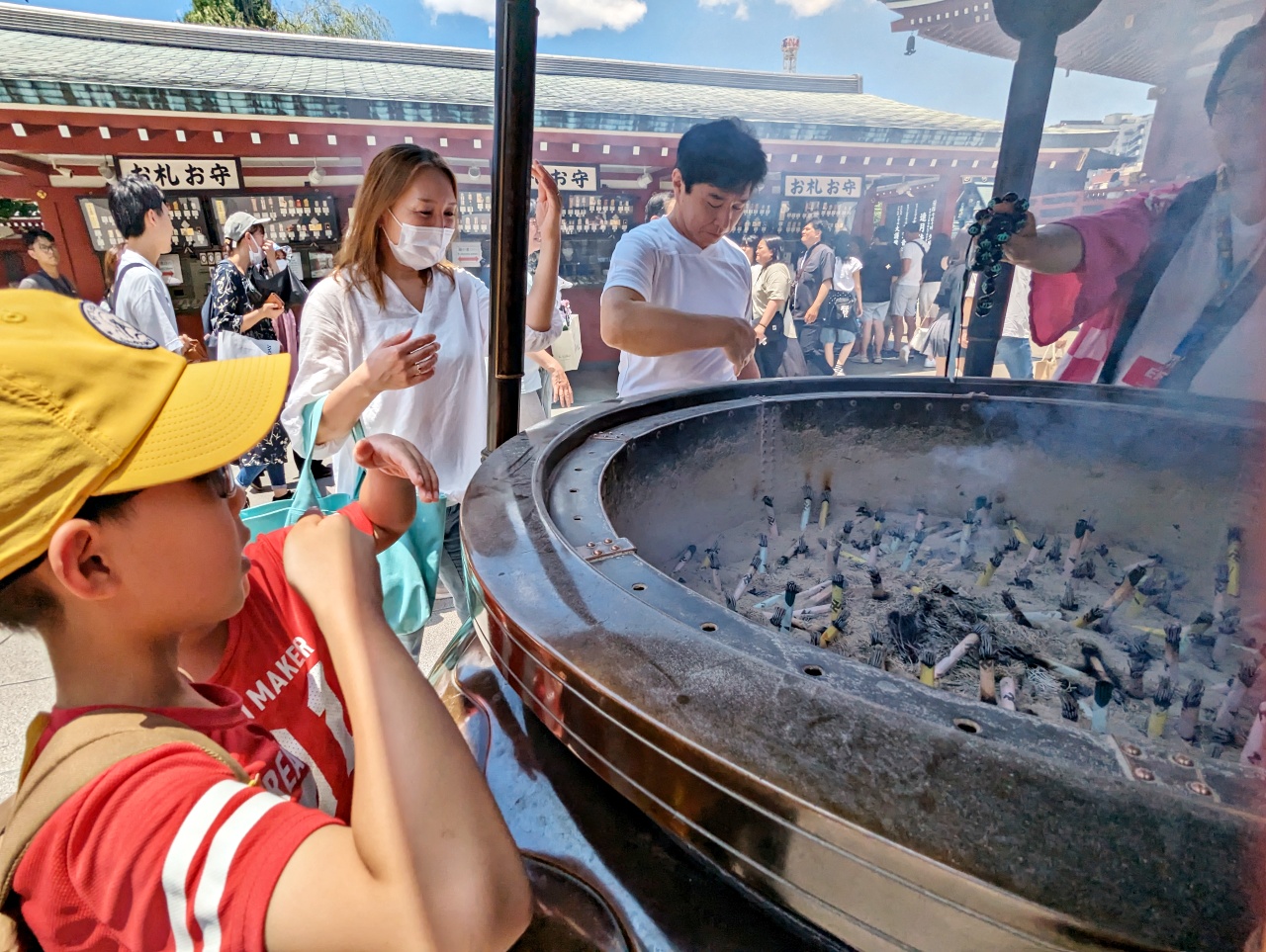 東京淺草寺一日遊全攻略：雷門燈籠、仲見世商店街美食、五重塔、御神籤、手水舍和正殿之經典巡禮(停留時間怎麼安排)
