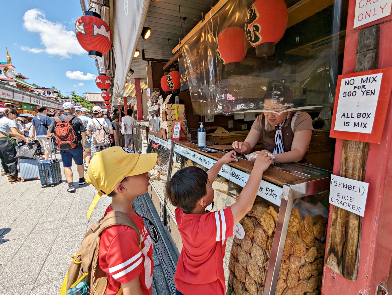 東京淺草寺一日遊全攻略：雷門燈籠、仲見世商店街美食、五重塔、御神籤、手水舍和正殿之經典巡禮(停留時間怎麼安排)