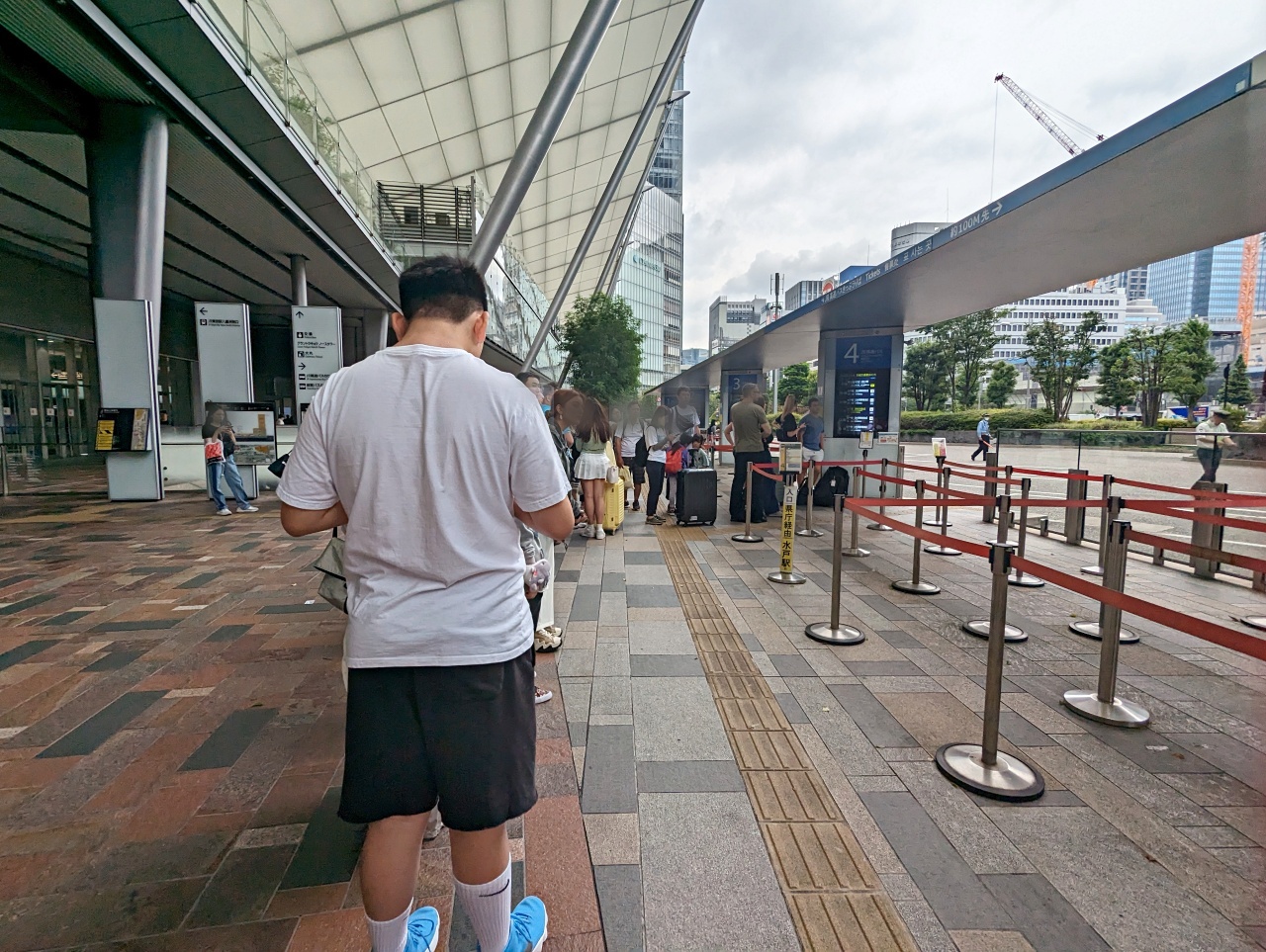 東京車站到河口湖巴士交通全攻略｜八重洲JR高速巴士搭乘指南，去當地租車自駕更划算