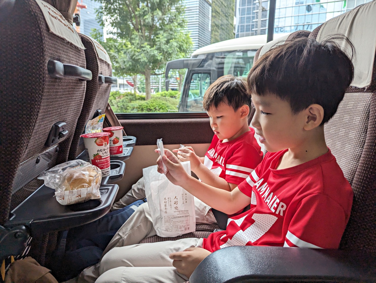東京車站到河口湖巴士交通全攻略｜八重洲JR高速巴士搭乘指南，去當地租車自駕更划算