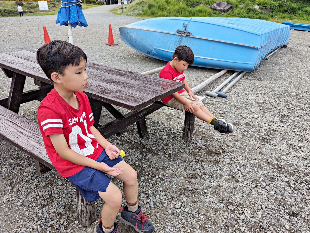 日本山梨河口湖景點，西湖屬於五湖之一，可以順遊鄰近富岳風穴、西湖里根場（很像合掌村）
