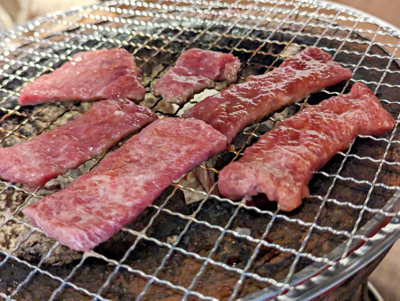 河口湖燒肉吃到飽美食推薦，元氣七輪燒肉 牛繁餐廳（富士急樂園前店），日本連鎖高CP值炭火燒肉，有中文菜單