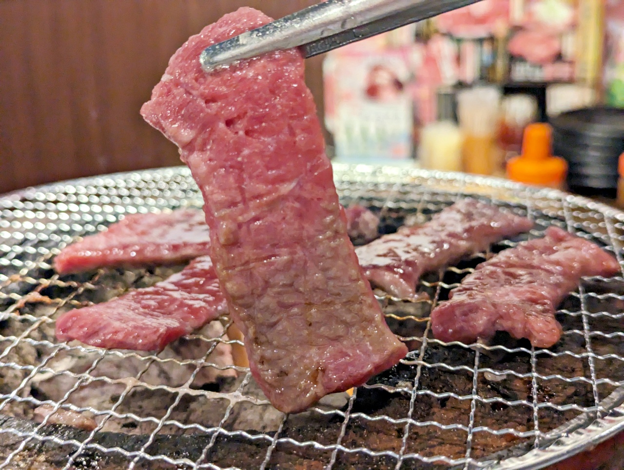 河口湖燒肉吃到飽美食推薦，元氣七輪燒肉 牛繁餐廳（富士急樂園前店），日本連鎖高CP值炭火燒肉，有中文菜單