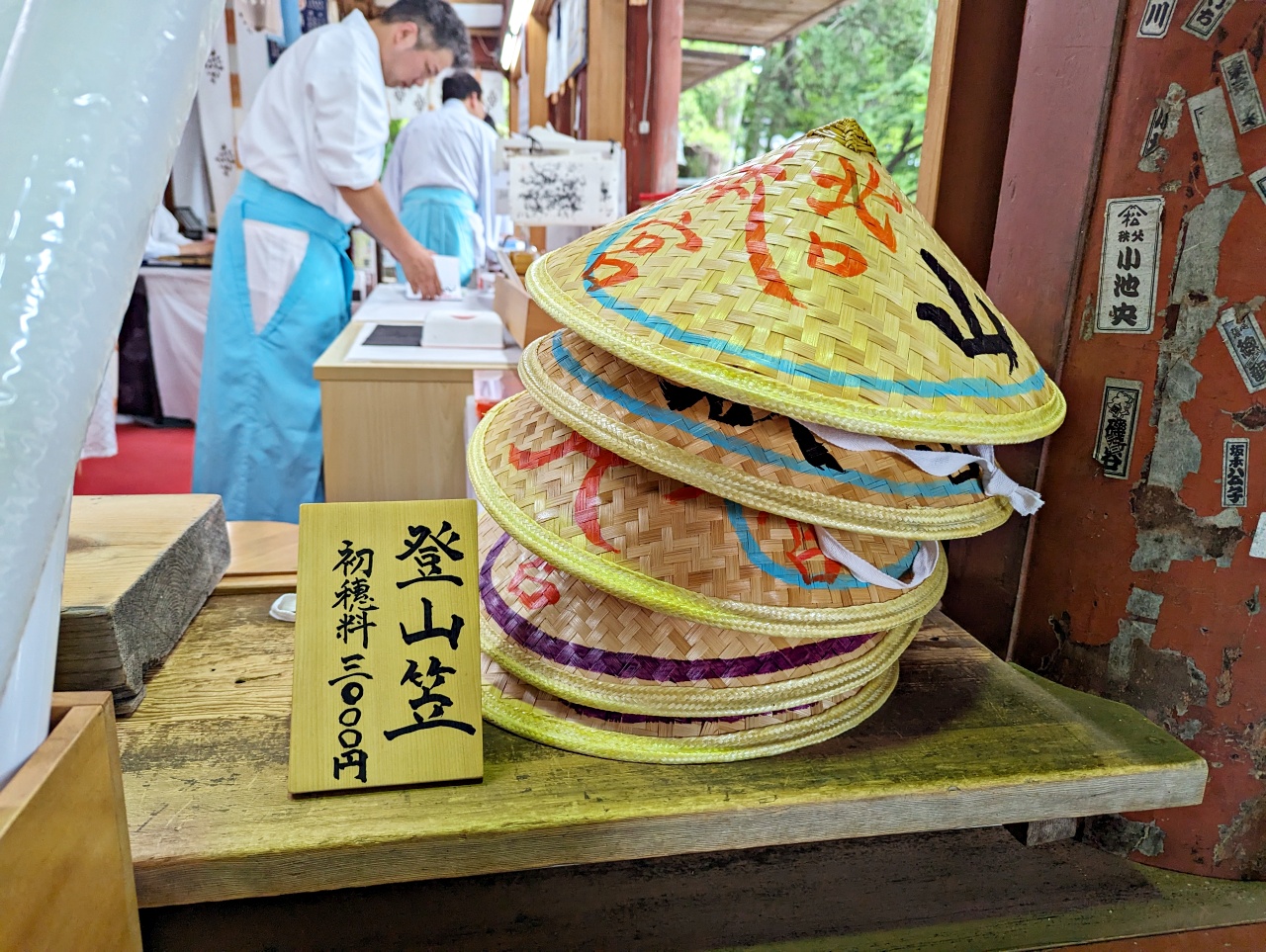 日本河口湖免費景點，1900年以上歷史的北口本宮富士淺間神社，日本現存最大的木造鳥居，與富士山一起被列為世界文化遺產。