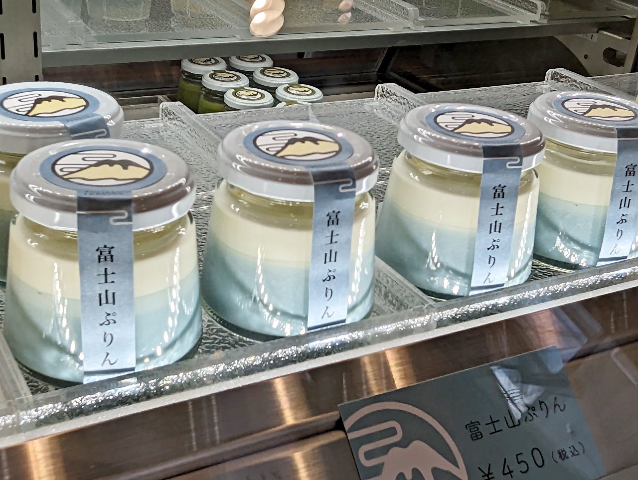 河口湖網美伴手禮，藍色富士山吐司FUJISAN SHOKUPAN＆布丁開箱，這家麵包店也太猛了～