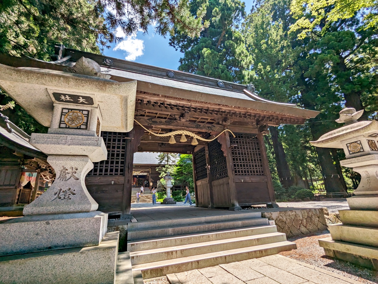 河口湖必去景點，參拜河口淺間神社遙拜所，網美最愛拍富士山的天空鳥居就在這
