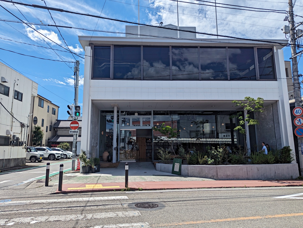 河口湖免費景點｜IG網美最愛打卡富士山老街～必去吉田本町商店街＆順遊金鳥居，拍出昭和風美照