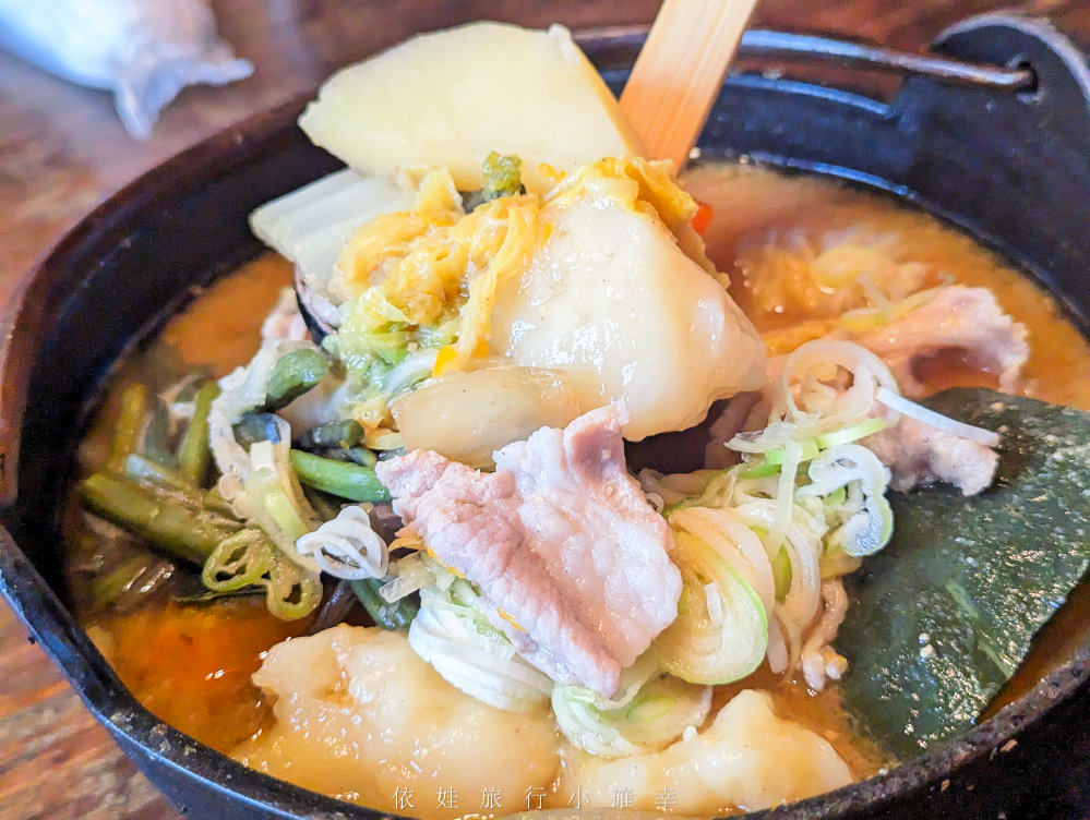 河口湖美食必吃推薦，小作​餺飥（博托）熊肉麵、鴨肉麵，好適合台灣胃的山梨縣鄉土蔬菜刀削麵