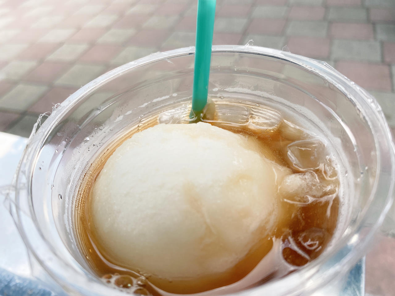 全世界第二好吃綿綿冰－零下21度c三重店，一大球只要12元，漂浮紅茶也超多人點