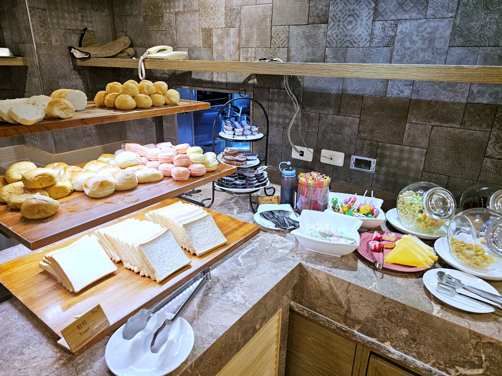 【嘉義蘭桂坊花園酒店評價開箱】下樓就到文化路夜市！高 CP 值、適合親子的市區住宿首選