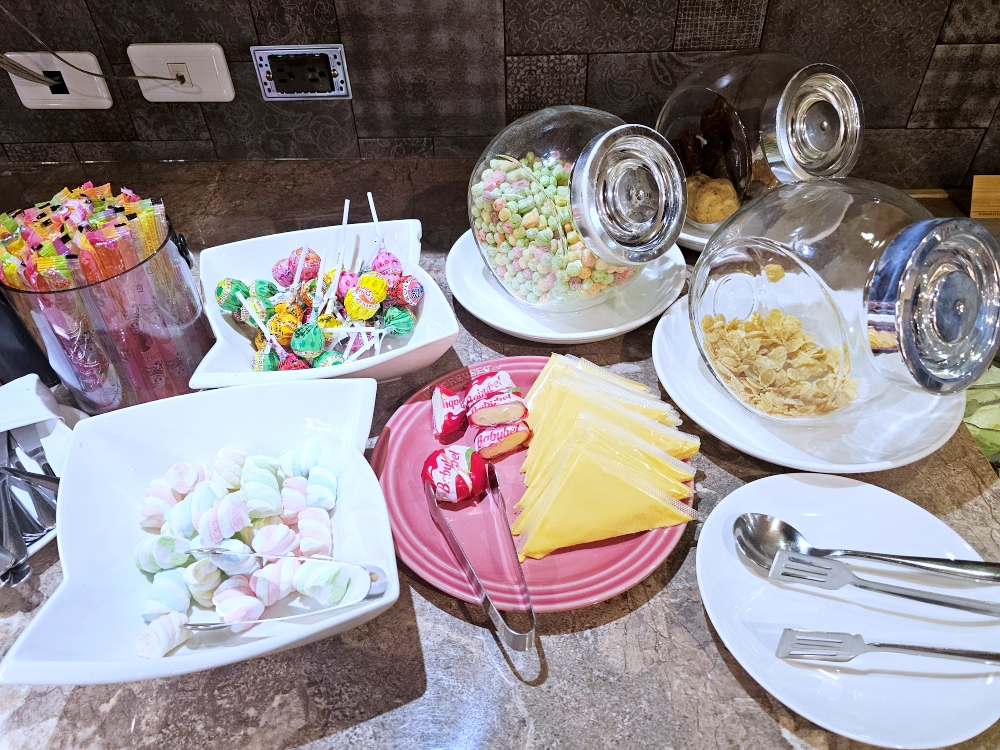 【嘉義蘭桂坊花園酒店評價開箱】下樓就到文化路夜市！高 CP 值、適合親子的市區住宿首選