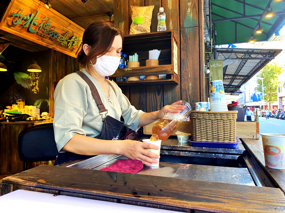 台北大同區大稻埕、迪化街美食推薦｜姚德和青草號，傳統草本與現代風格融合的清涼滋味~