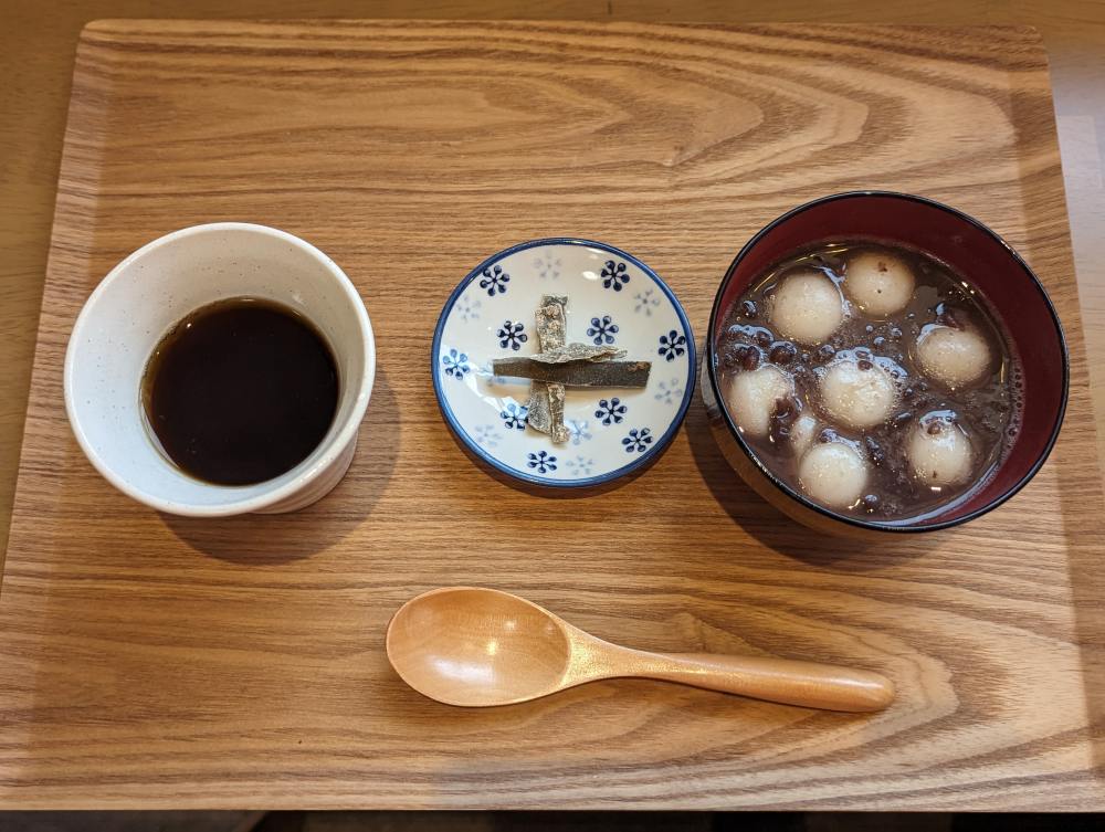 河口湖車站美食推薦，走路1分鐘即可抵達，Cafe Tsuchiura享受咖啡Ｘ富士山美景的小確幸