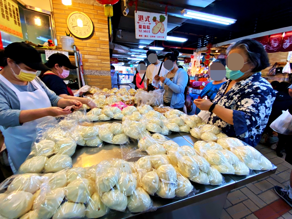 台北大同區大稻埕、迪化街美食推薦｜老竹子三發包子，永樂市場的排隊美食，包子和饅頭都極具人氣，不容錯過！