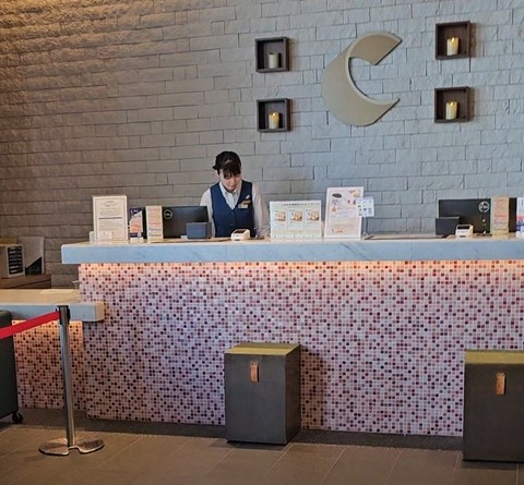 福岡親子住宿推薦，福岡天神凱富飯店Comfort Inn Fukuoka Tenjin，12歲以下小孩免費入住，離超商百貨公司都很近